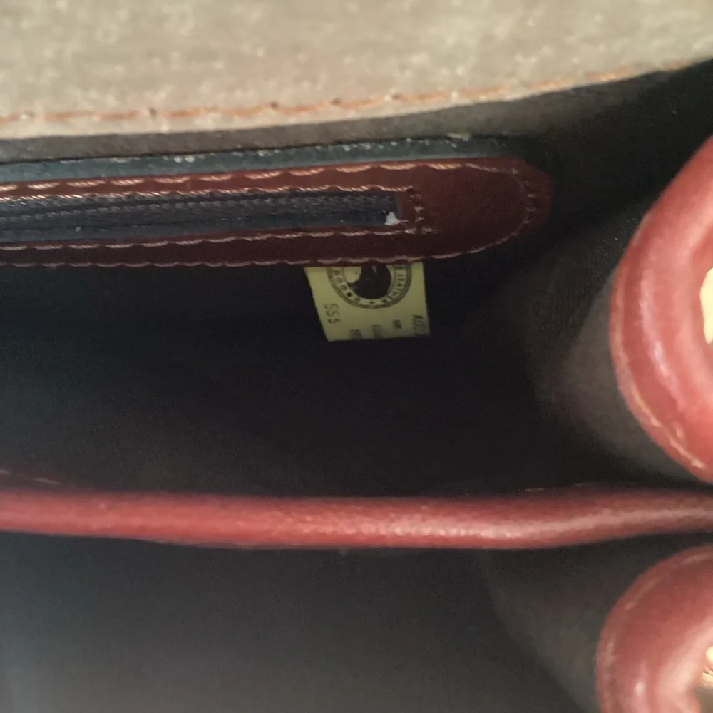 RED GOOSE Crossbody Bag Red Leather EUC - Picture 14 of 15